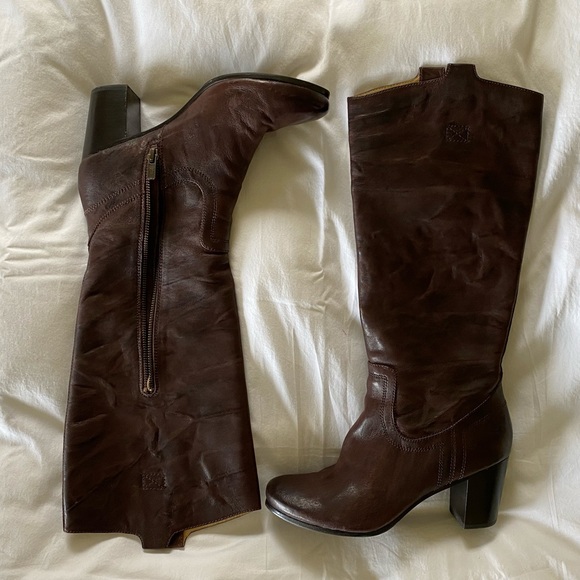 Frye Carson Heel Tab Boots - Picture 3 of 7